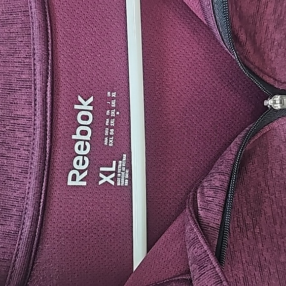 Mens quarter zip Reebok - Picture 2 of 2